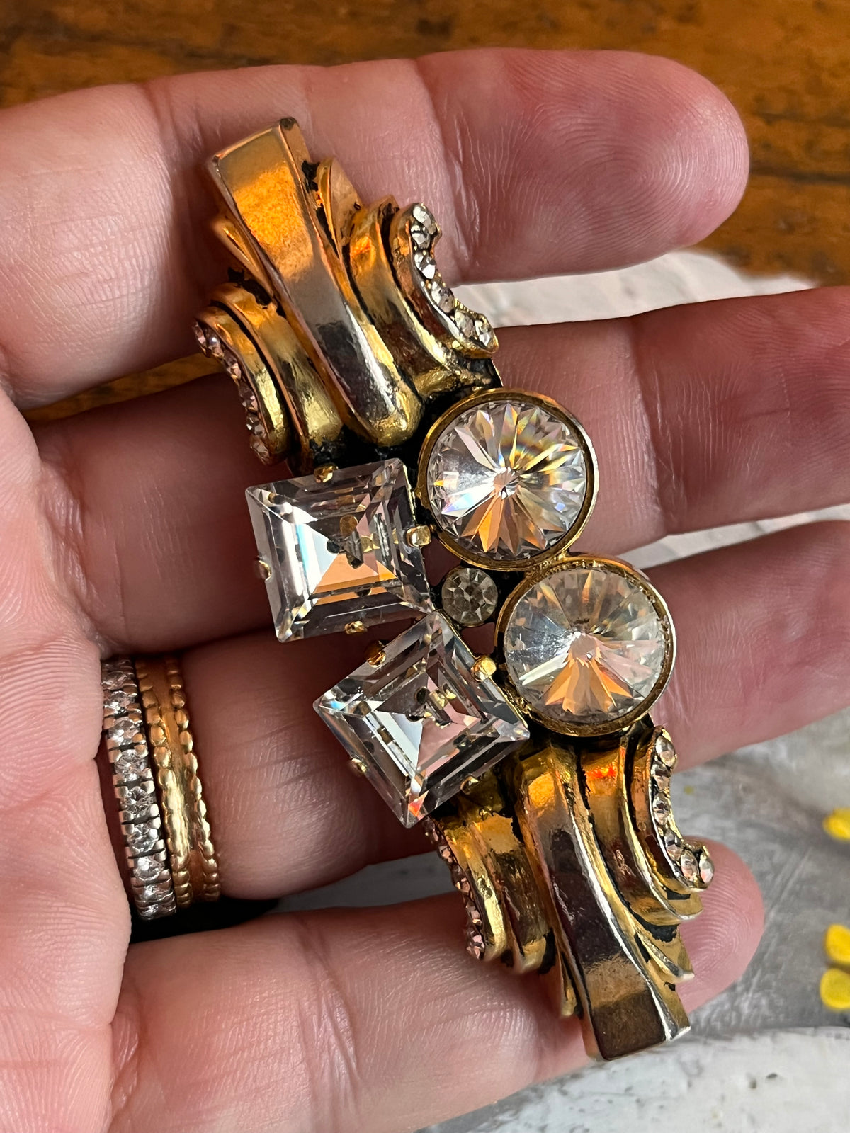Spilla vintage dorata con strass cristallo
