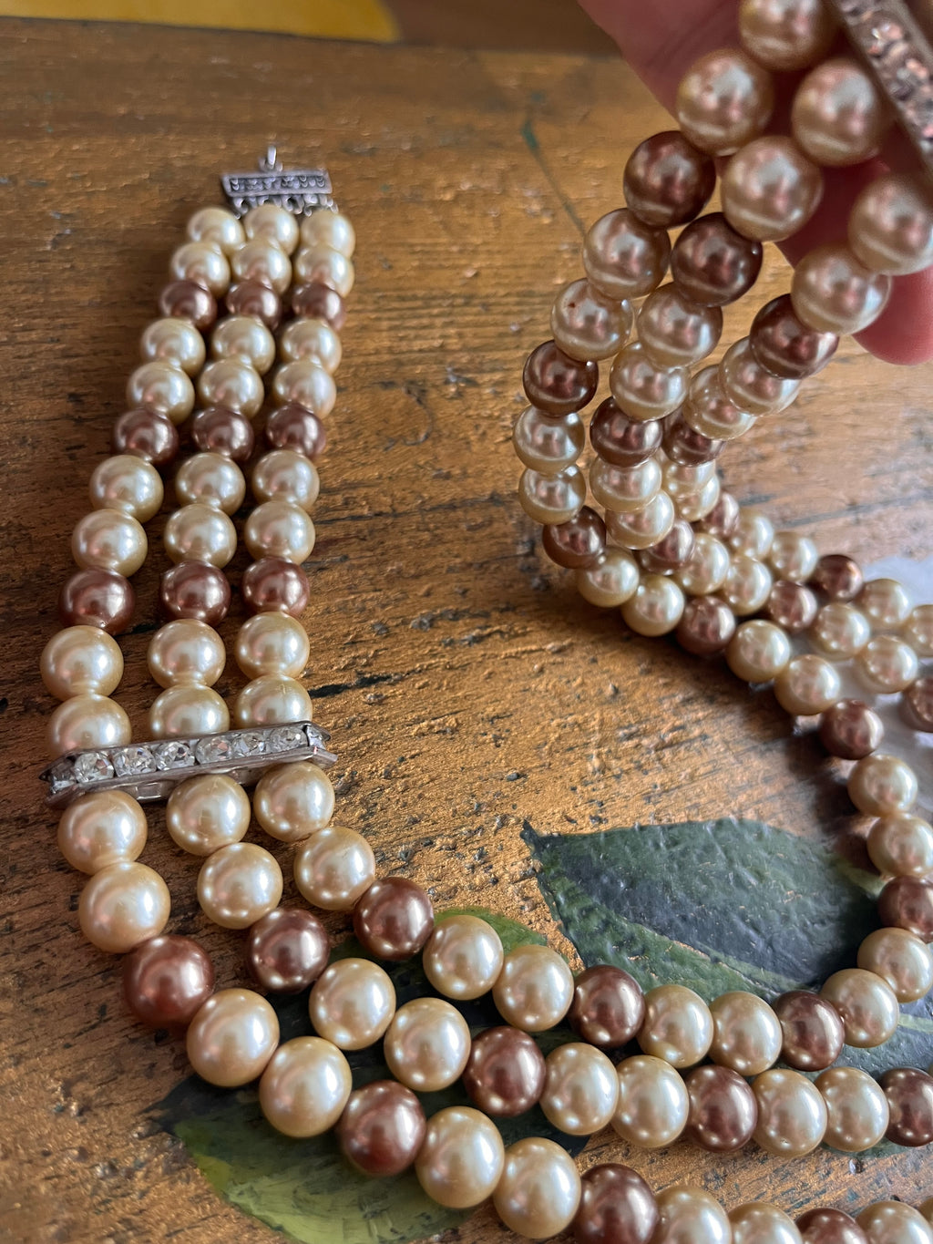 Collana vintage a 3 fili con perle color champagne in due toni con strass