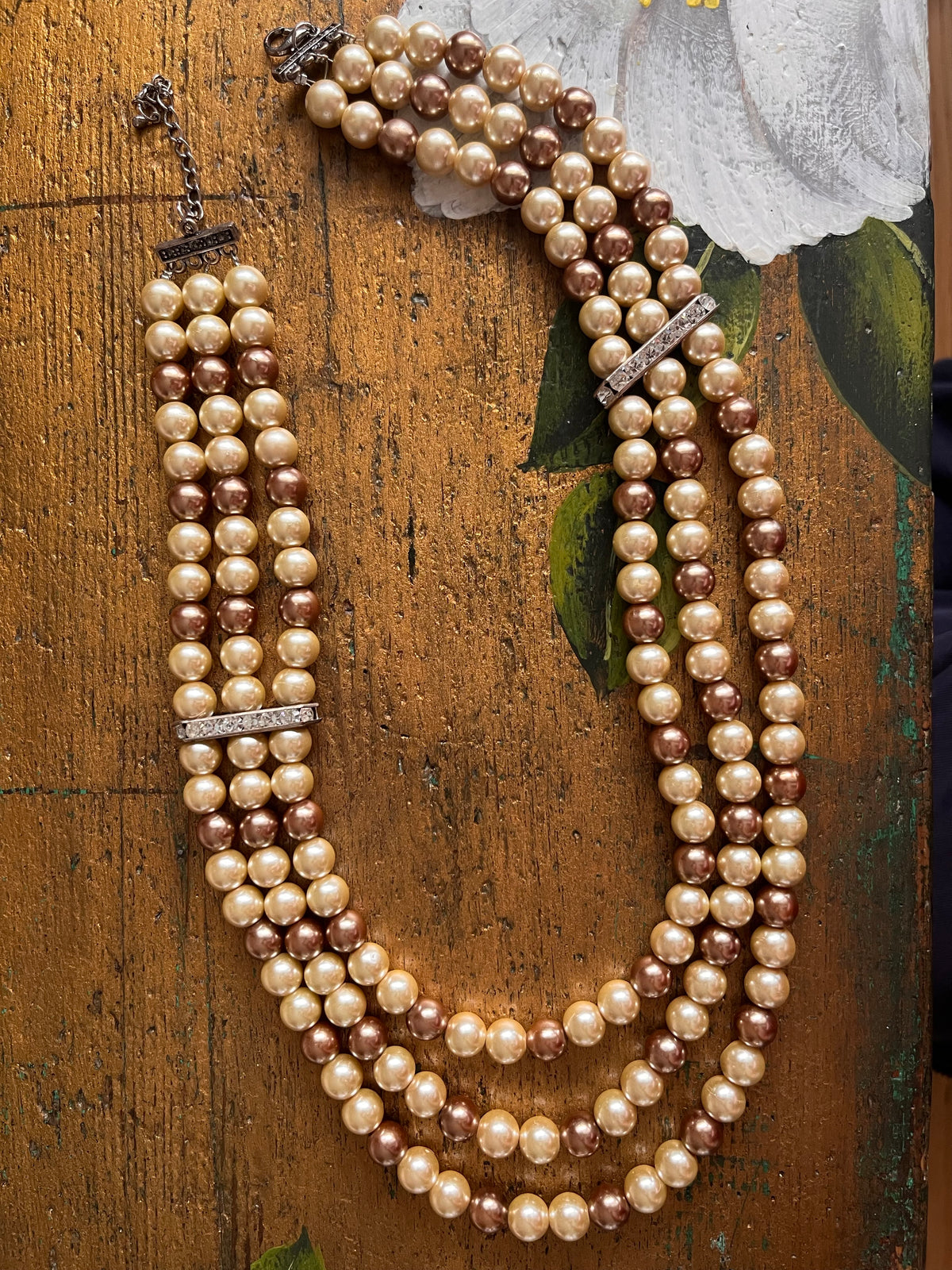 Collana vintage a 3 fili con perle color champagne in due toni con strass