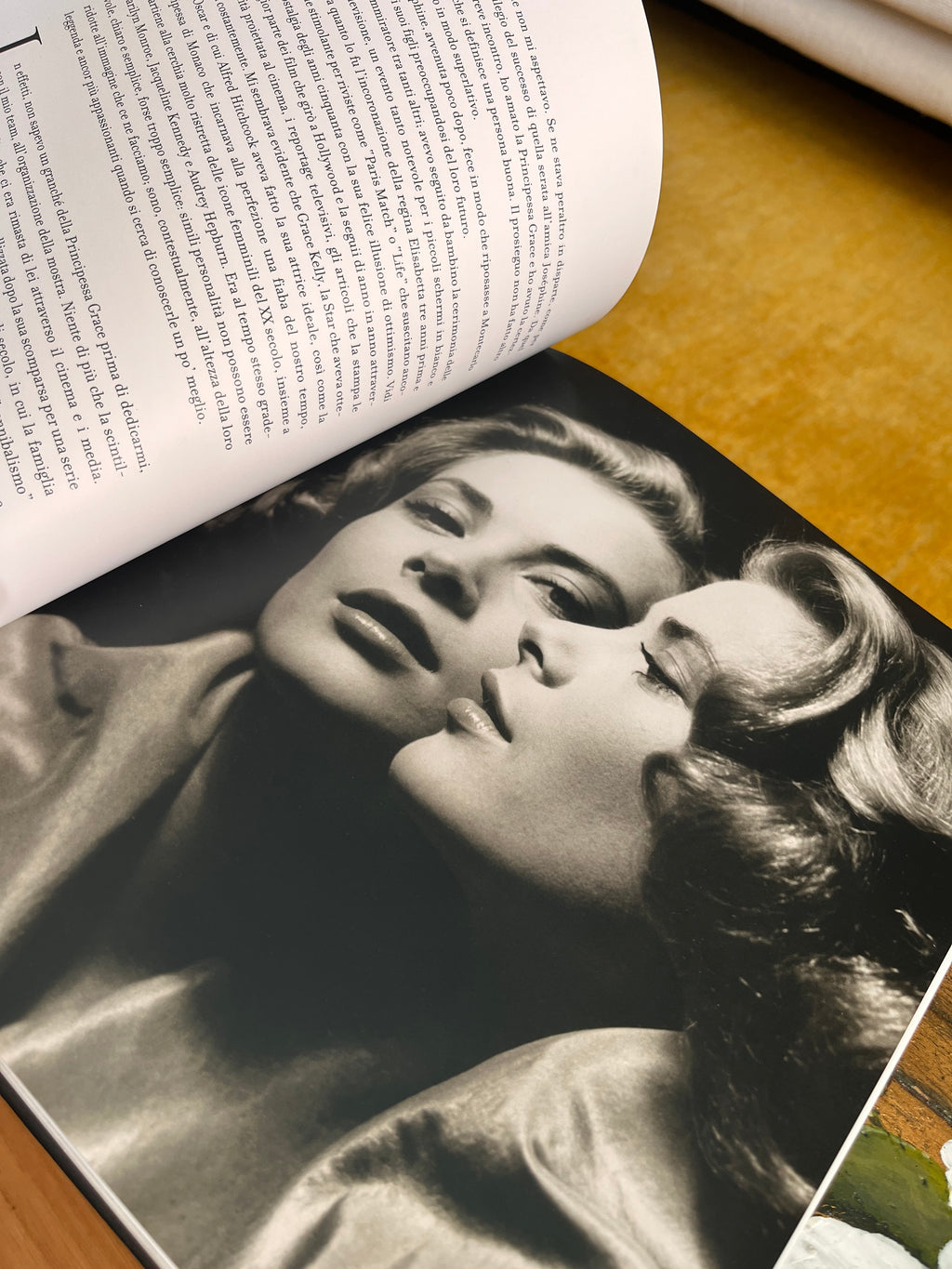 Book 'The Years of Grace Kelly, Princess of Monaco'