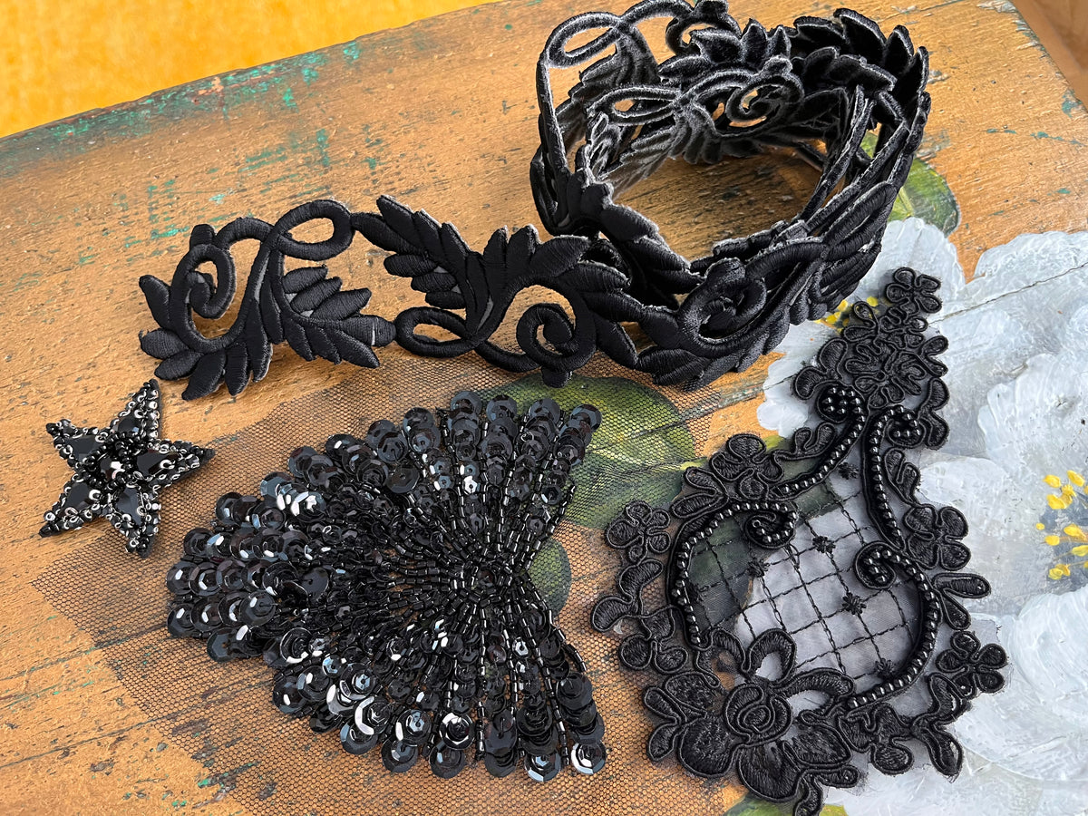 Passamanerie e ricami patch vintage con perline e paillettes