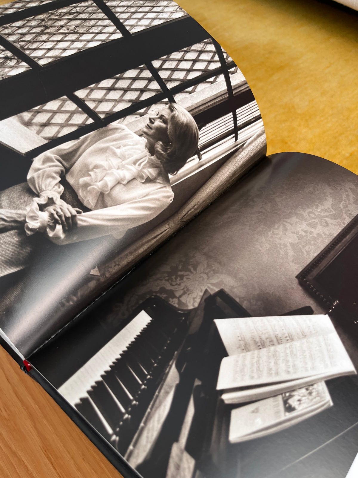 Book 'The Years of Grace Kelly, Princess of Monaco'